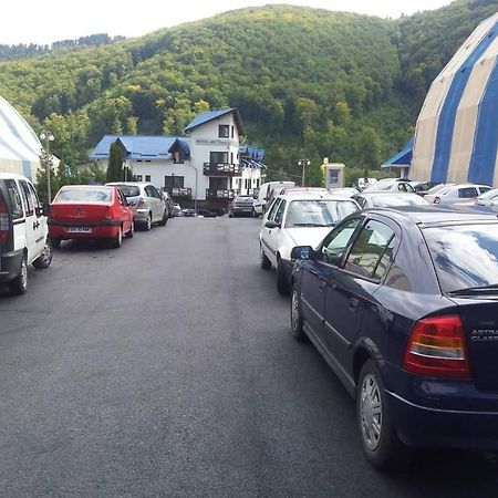 Hotel All Times Timisu de Jos Bagian luar foto