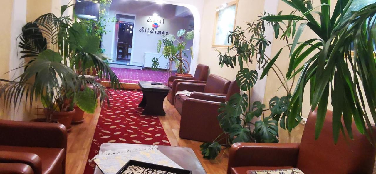 Hotel All Times Timisu de Jos Bagian luar foto