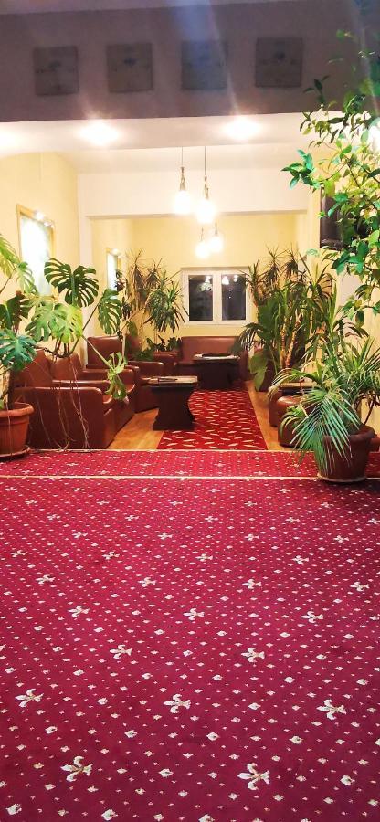 Hotel All Times Timisu de Jos Bagian luar foto